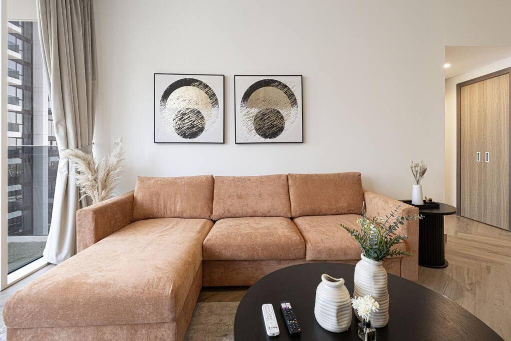 Chic 2 Bed Near Trade Centre With 5 Star Amenities Appartement Dubai Buitenkant foto