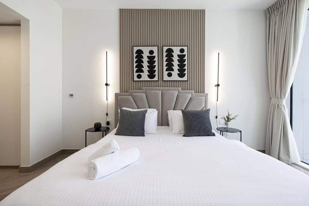 Chic 2 Bed Near Trade Centre With 5 Star Amenities Appartement Dubai Buitenkant foto