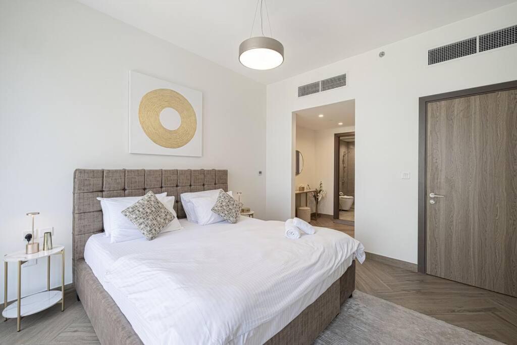Chic 2 Bed Near Trade Centre With 5 Star Amenities Appartement Dubai Buitenkant foto